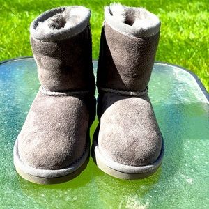 Brand New Size 6 toddler Ugg’s